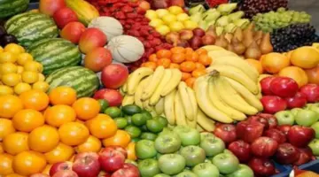 أسعار الفاكهة اليوم الجمعة.. تحديث مستمر لجميع الأصناف بين السوق والجملة